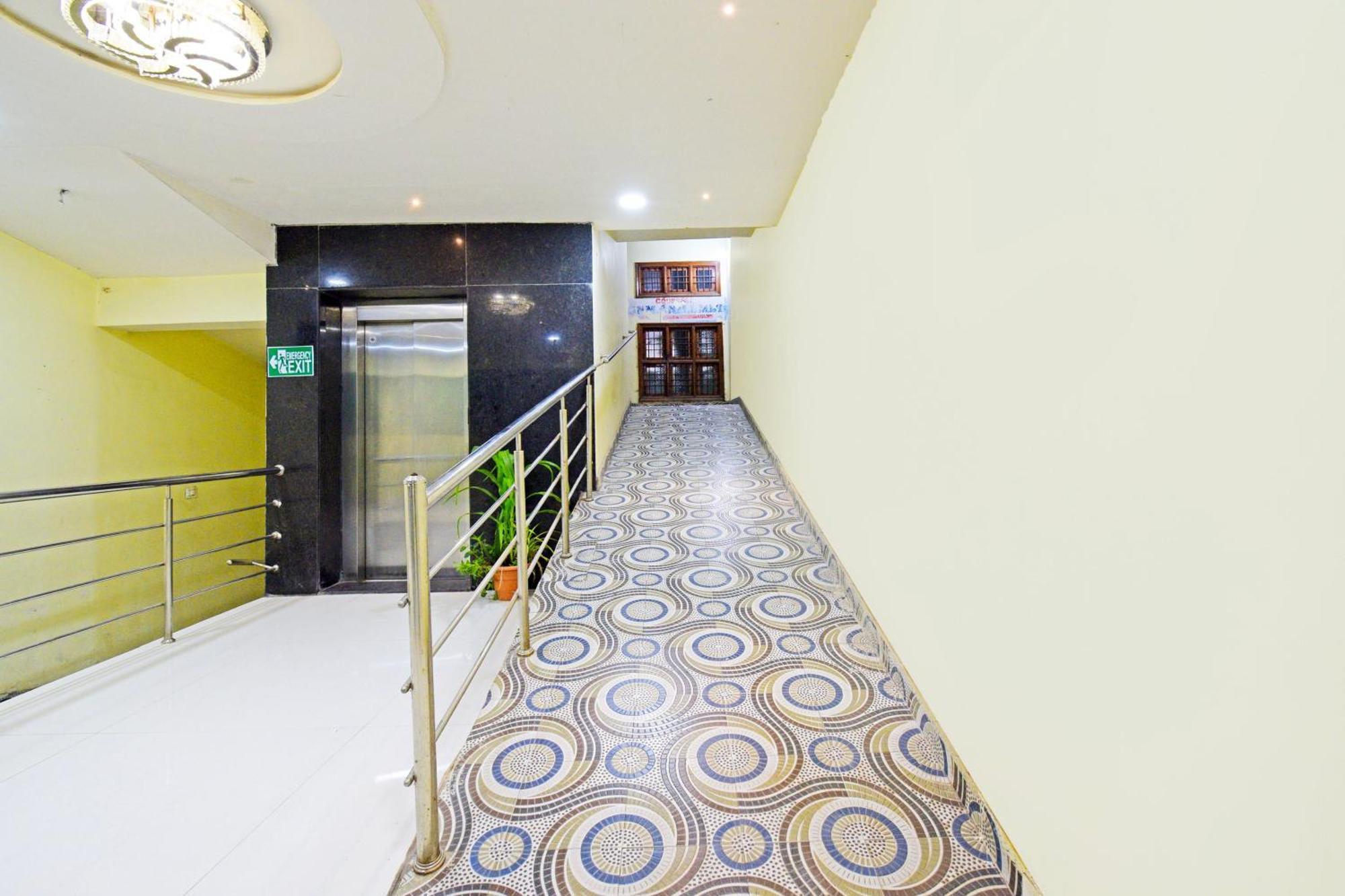 Super Townhouse Mancherial Mancherāl 外观 照片